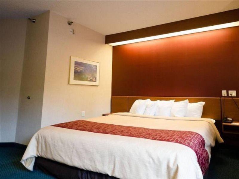 Chesapeake Inn And Suites Lexington Park Patuxent River Naval Air Station カリフォルニア エクステリア 写真
