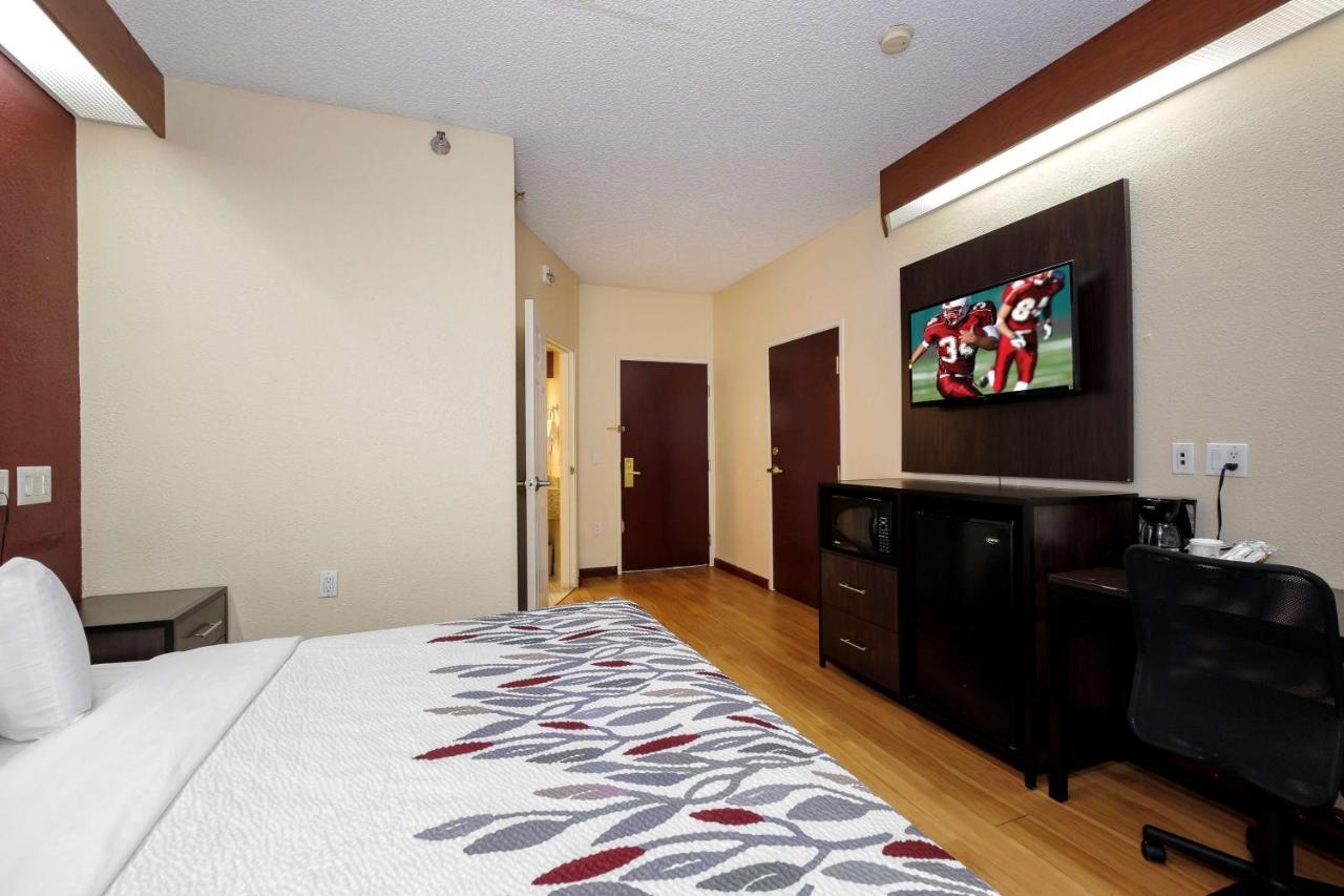 Chesapeake Inn And Suites Lexington Park Patuxent River Naval Air Station カリフォルニア エクステリア 写真