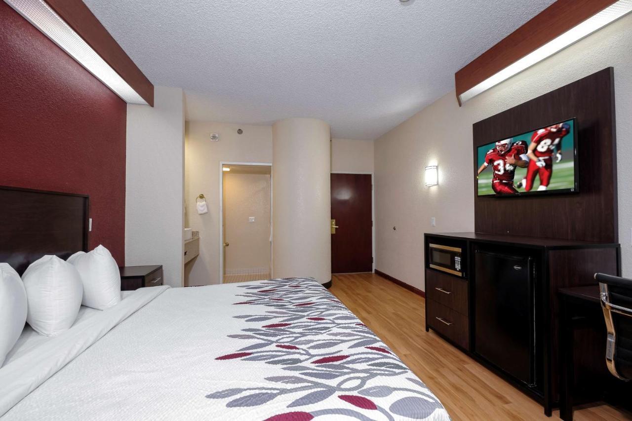 Chesapeake Inn And Suites Lexington Park Patuxent River Naval Air Station カリフォルニア エクステリア 写真