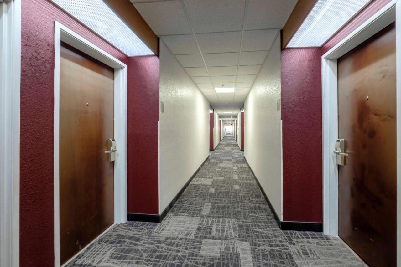 Chesapeake Inn And Suites Lexington Park Patuxent River Naval Air Station カリフォルニア エクステリア 写真