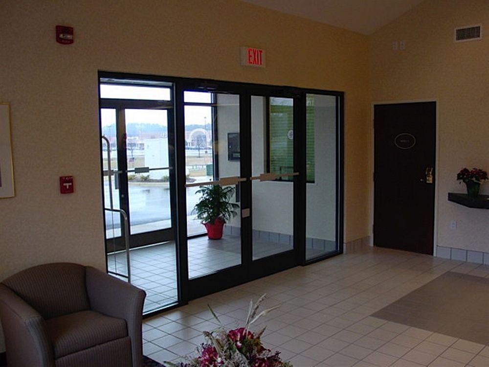 Chesapeake Inn And Suites Lexington Park Patuxent River Naval Air Station カリフォルニア エクステリア 写真