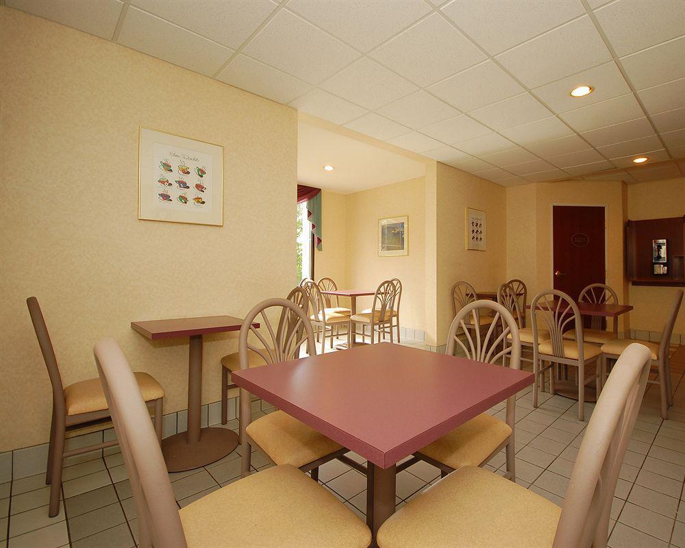 Chesapeake Inn And Suites Lexington Park Patuxent River Naval Air Station カリフォルニア レストラン 写真